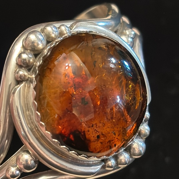 Sterling silver and Baltic amber cuff - Picture 2 of 13